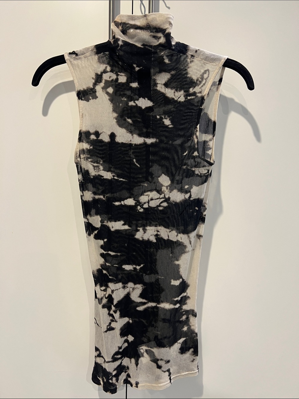 Enza Costa Sleeveless Mock Neck Tie-Dye Tank Top in Black & Cream